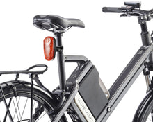 Charger l'image dans la galerie, TiBike - Feu arrière de Vélo avec tracker GPS intégré